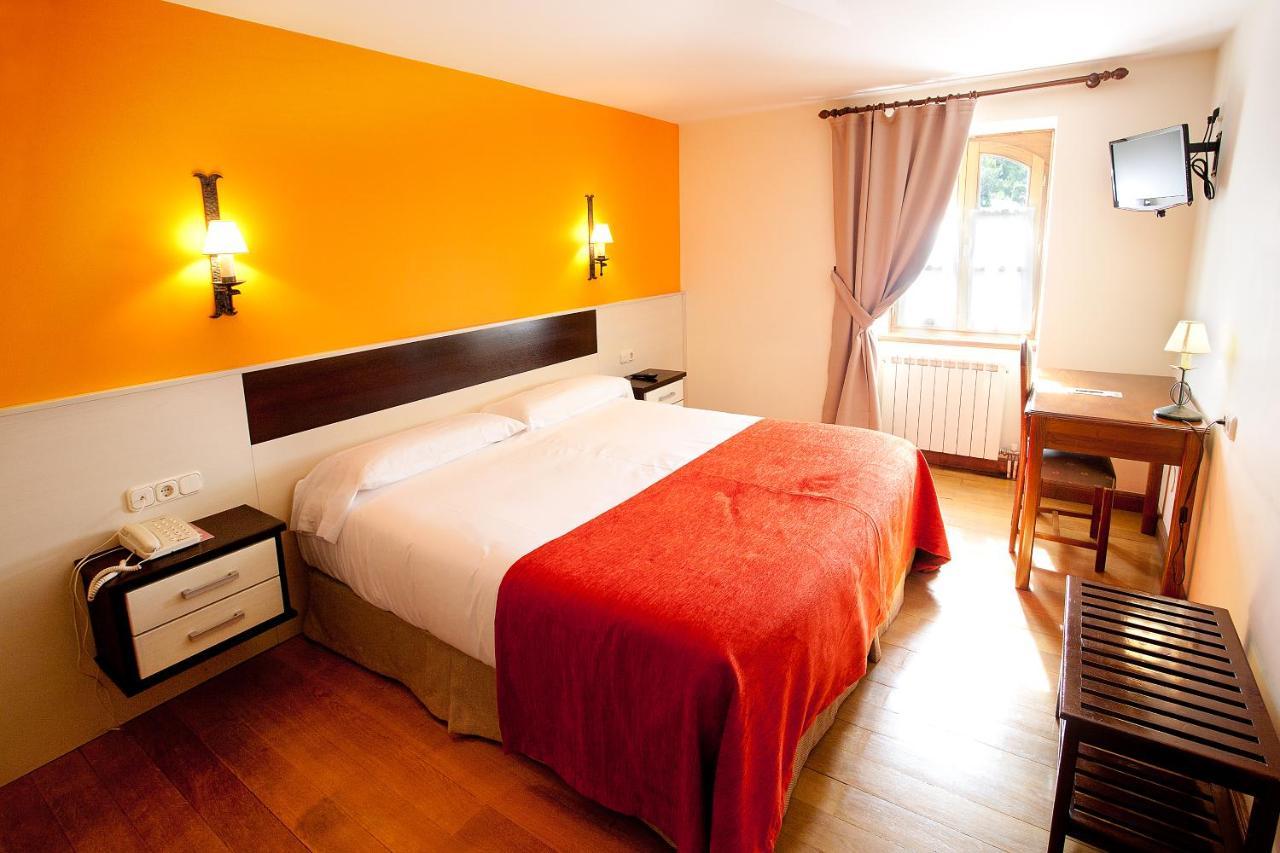 Hotel Venta De Etxalar Ngoại thất bức ảnh