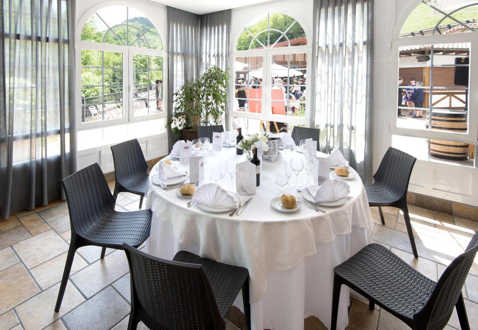 Hotel Venta De Etxalar Ngoại thất bức ảnh