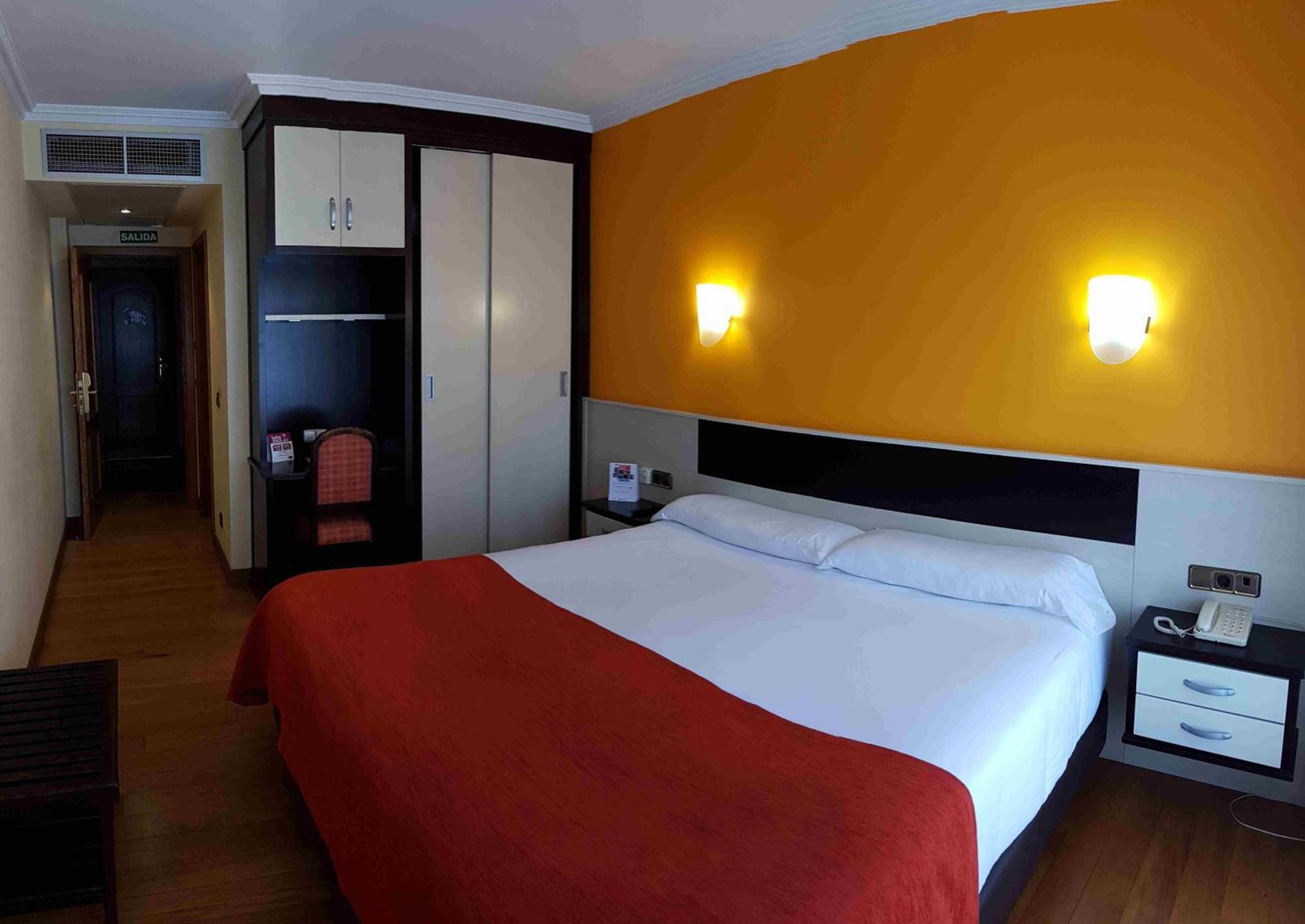 Hotel Venta De Etxalar Ngoại thất bức ảnh