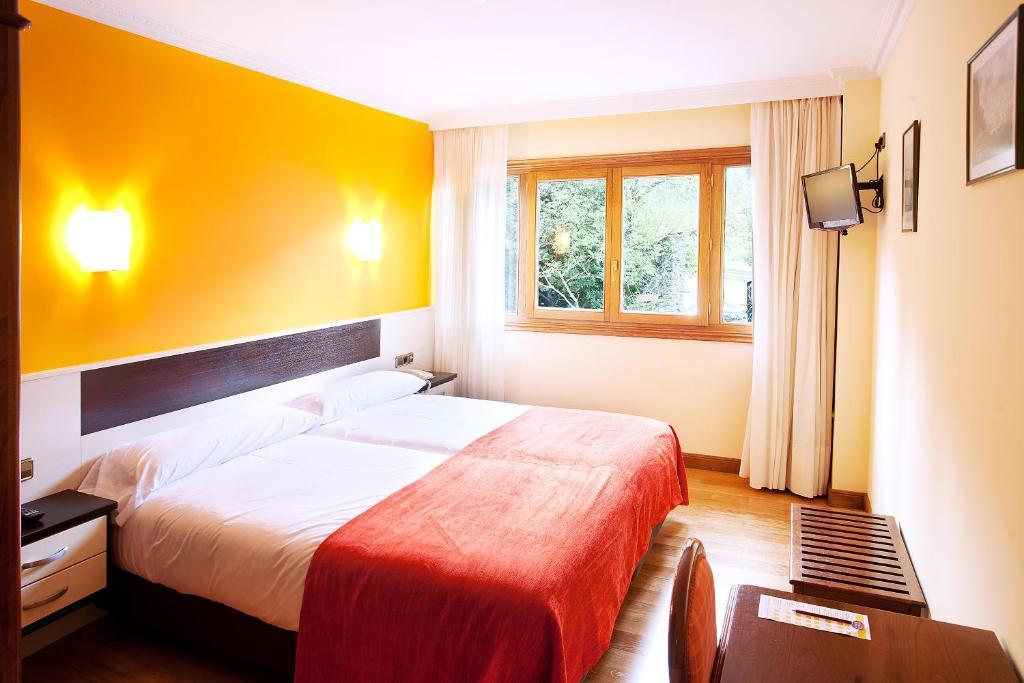 Hotel Venta De Etxalar Phòng bức ảnh
