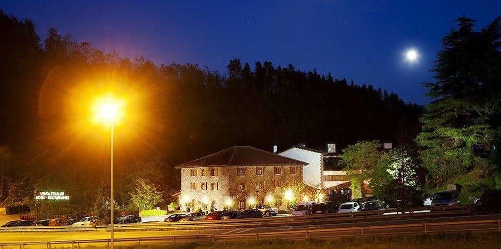 Hotel Venta De Etxalar Ngoại thất bức ảnh